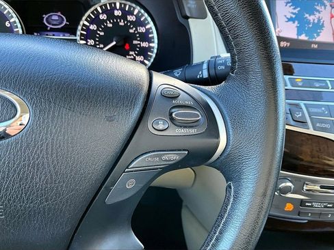 Used 2017 INFINITI QX60 Luxe w/ Deluxe Technology Package image 32