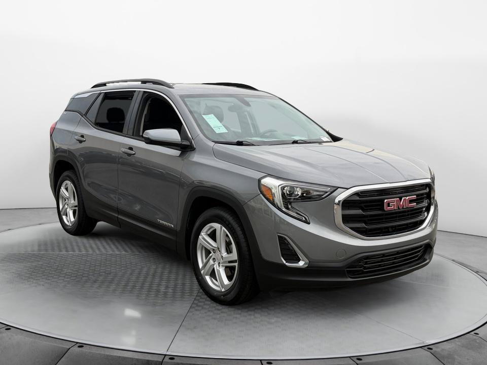 Used 2018 GMC Terrain SLE w/ Driver Convenience Package FWD image 1
