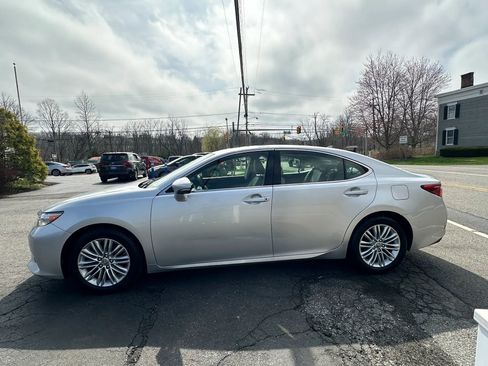 Used 2013 Lexus ES 350 w/ Luxury Pkg FWD image 7