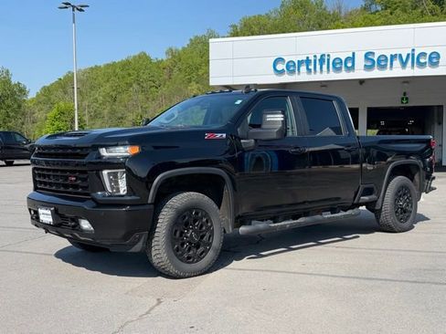 Used 2021 Chevrolet Silverado 2500 LT w/ Midnight Edition AWD/4WD image 4