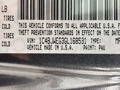 Used 2016 Jeep Wrangler Unlimited Sahara AWD/4WD image 27