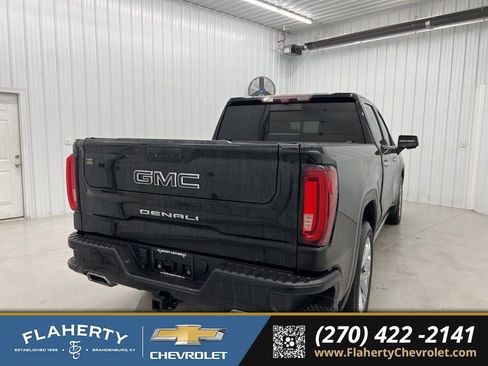 Used 2020 GMC Sierra 1500 Denali w/ Denali Ultimate Package AWD/4WD image 3