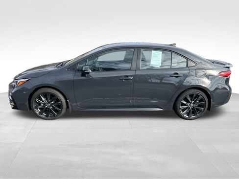 Certified 2025 Toyota Corolla SE image 2