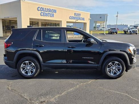 Used 2026 GMC Terrain Elevation FWD image 2