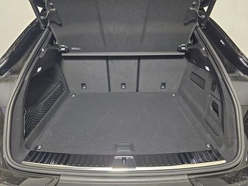 New 2026 Porsche Cayenne Coupe AWD/4WD image 13