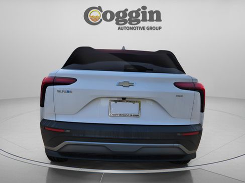 New 2025 Chevrolet Blazer EV LT image 3