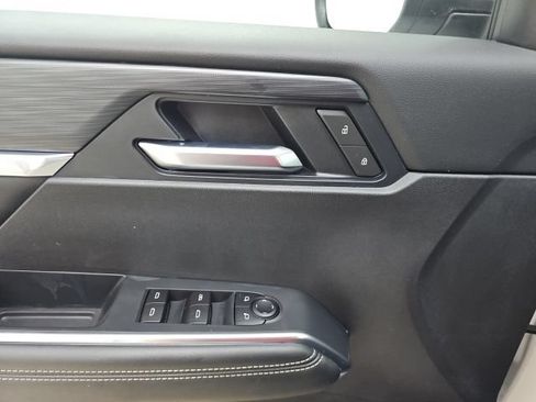 Used 2025 GMC Acadia Elevation FWD image 29