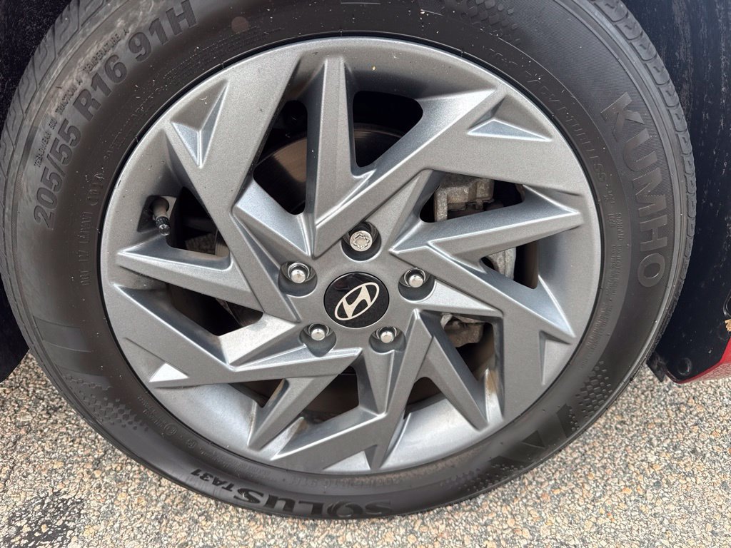 Used 2024 Hyundai Elantra SEL FWD image 24