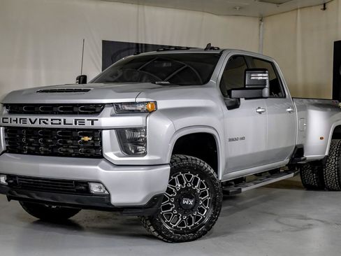 Used 2023 Chevrolet Silverado 3500 LT w/ Convenience Package image 5