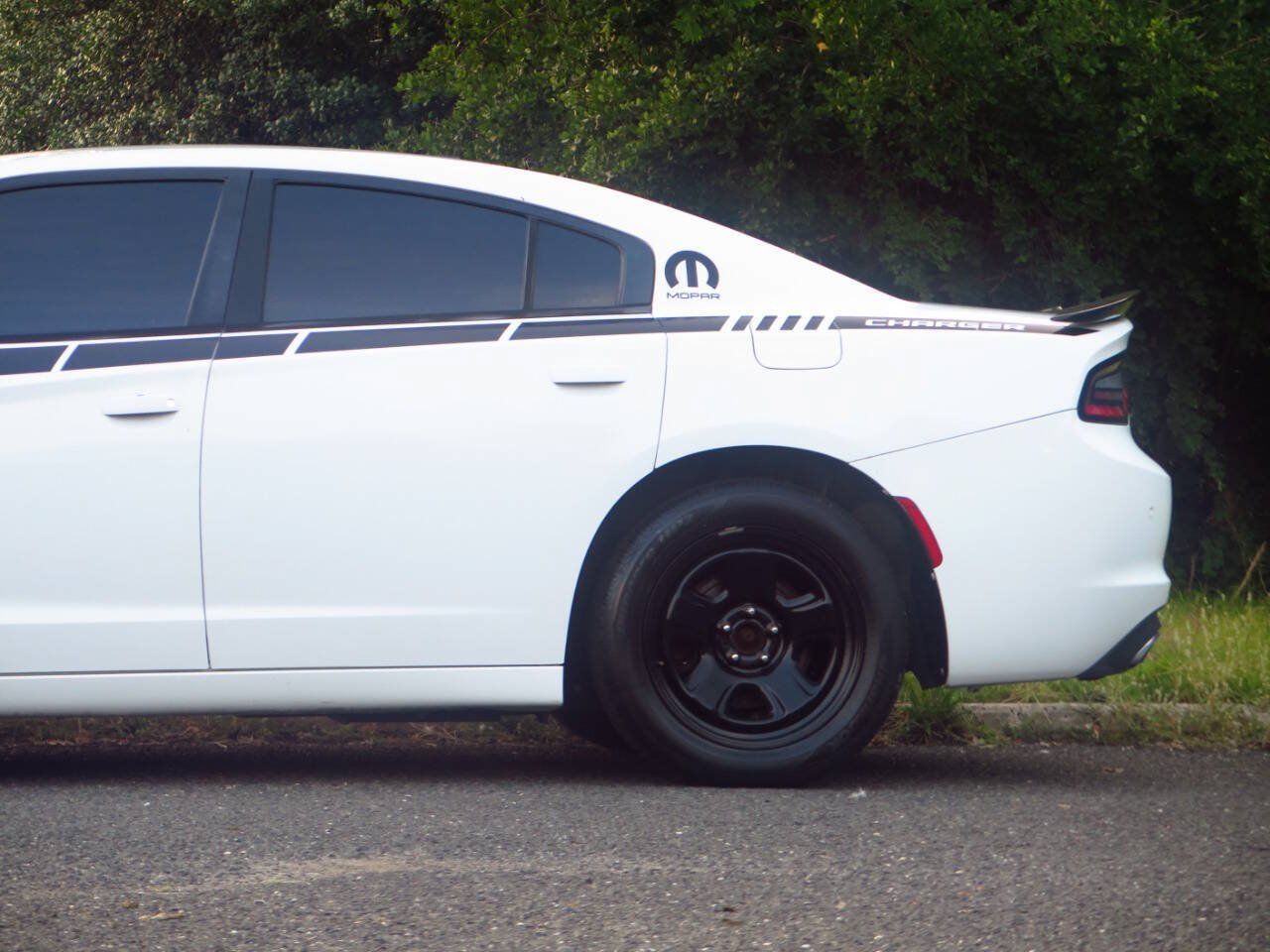 Used 2015 Dodge Charger SE w/ Popular Equipment Group RWD image 27
