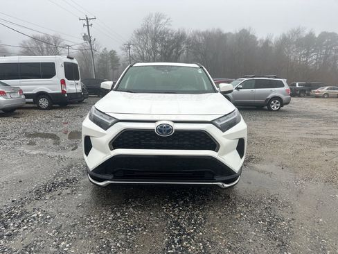 Used 2022 Toyota RAV4 SE w/ Weather & Moonroof Package image 8