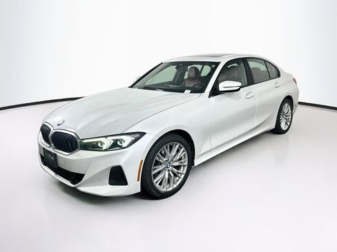 Used 2023 BMW 330i Sedan w/ Driving Assistance Package RWD image 3