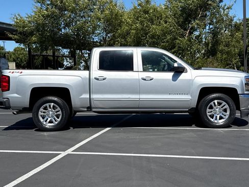 Used 2017 Chevrolet Silverado 1500 LT w/ All Star Edition AWD/4WD image 10