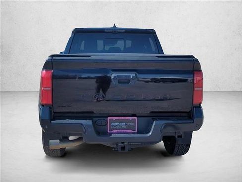 Used 2024 Toyota Tacoma TRD Off-Road image 8