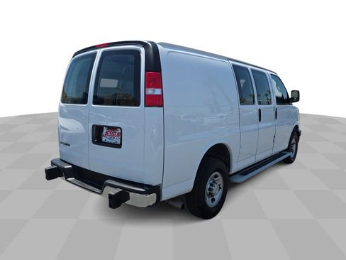 Used 2024 Chevrolet Express 2500 w/ Driver Convenience Package RWD image 8