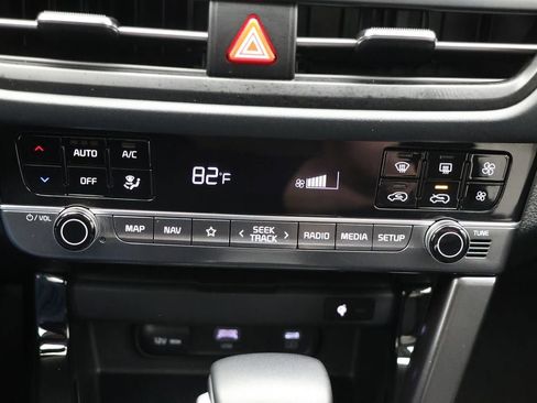 Used 2024 Kia Seltos SX image 23