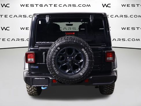 Used 2023 Jeep Wrangler Unlimited w/ Sun & Screen Package AWD/4WD image 4