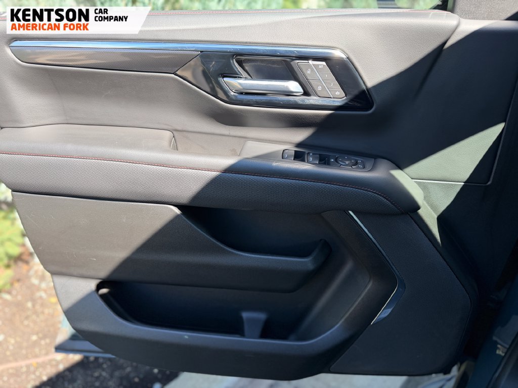 Used 2026 Chevrolet Tahoe RST AWD/4WD image 19