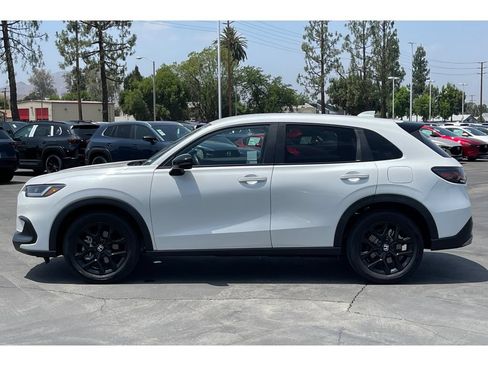 Used 2024 Honda HR-V Sport image 2