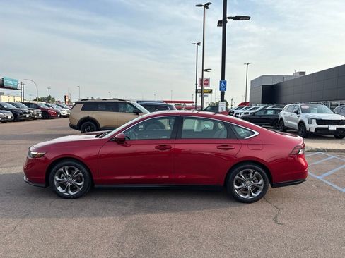 Used 2024 Honda Accord EX image 8