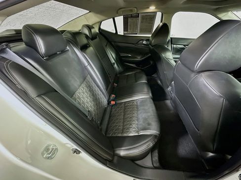 Used 2022 Nissan Maxima Platinum w/ Sport Mat Group FWD image 10