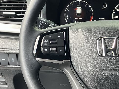 Certified 2025 Honda Odyssey EX-L image 21