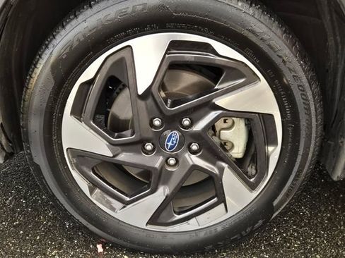 Certified 2025 Subaru Crosstrek 2.5i Limited w/ Crosstrek Mirror Package image 21