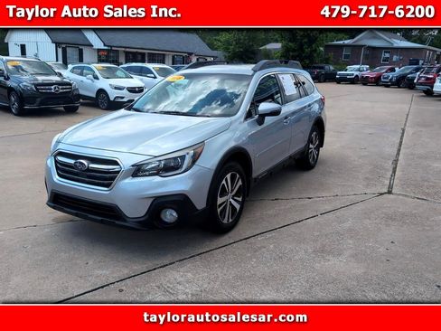 Used 2018 Subaru Outback 2.5i Limited image 1