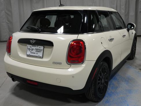 Used 2019 MINI Cooper 4-Door Hardtop image 12
