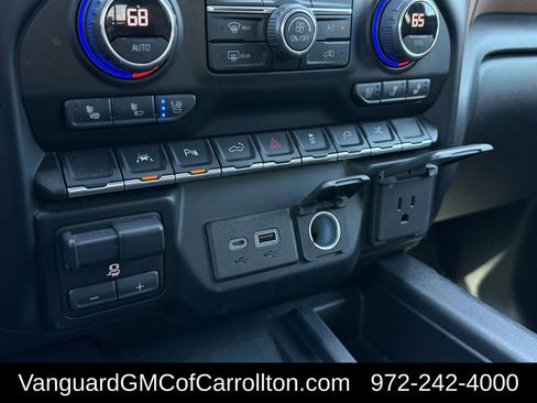 Used 2022 Chevrolet Silverado 1500 High Country w/ Technology Package AWD/4WD image 25