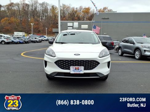 Certified 2022 Ford Escape SE w/ Convenience Package image 2