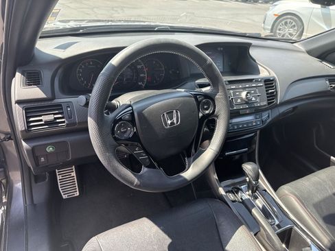 Used 2017 Honda Accord Sport Special Edition image 14