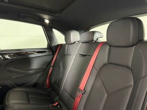 Used 2022 Porsche Macan S image 23