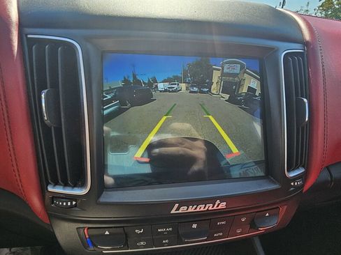 Used 2017 Maserati Levante S image 34