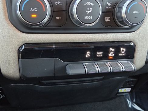 Certified 2022 RAM 1500 Laramie image 29