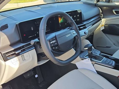 New 2026 Kia Sportage EX image 14