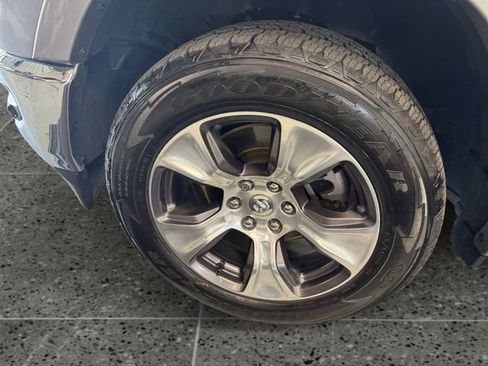 Used 2019 RAM 1500 Laramie AWD/4WD image 24