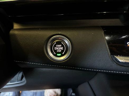 Used 2022 Cadillac Escalade ESV Luxury w/ LPO, Illumination Package image 30