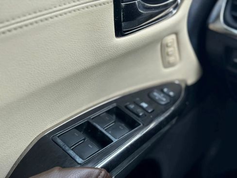Used 2014 Toyota Avalon XLE Touring FWD image 24