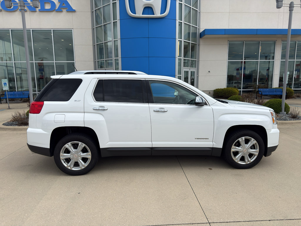 Used 2017 GMC Terrain SLT FWD image 4