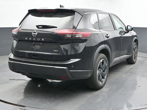 Used 2025 Nissan Rogue SV AWD/4WD image 10