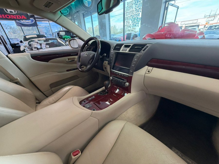 Used 2011 Lexus LS 460 w/ Comfort Pkg RWD image 49