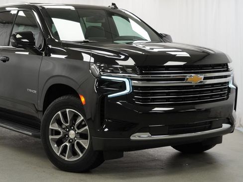 Used 2022 Chevrolet Tahoe LT w/ Luxury Package AWD/4WD image 8