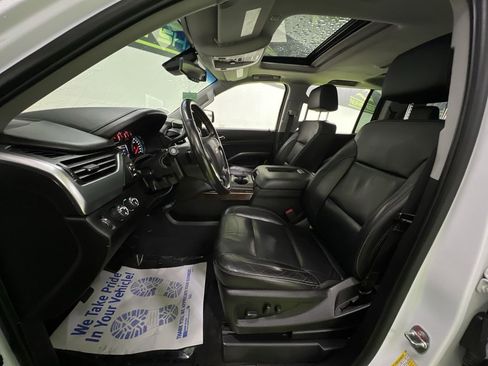 Used 2019 Chevrolet Suburban LT AWD/4WD image 4