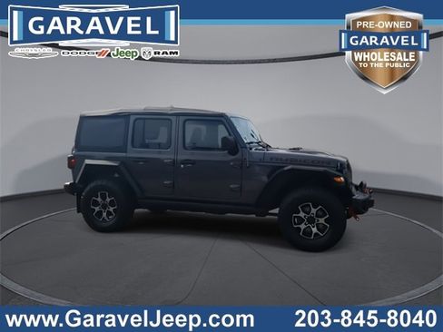 Used 2018 Jeep Wrangler Unlimited Rubicon w/ Cold Weather Group image 14
