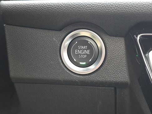 Used 2024 Chevrolet Traverse Z71 w/ Enhanced Driving Package AWD/4WD image 24