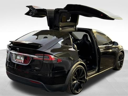 Used 2018 Tesla Model X 100D AWD/4WD image 4
