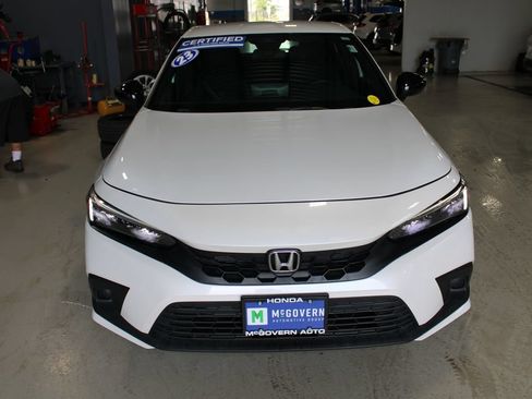 Used 2023 Honda Civic Sport image 2