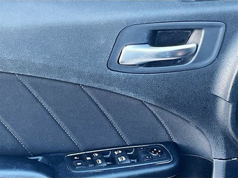 Used 2021 Dodge Charger R/T w/ Blacktop Package image 17