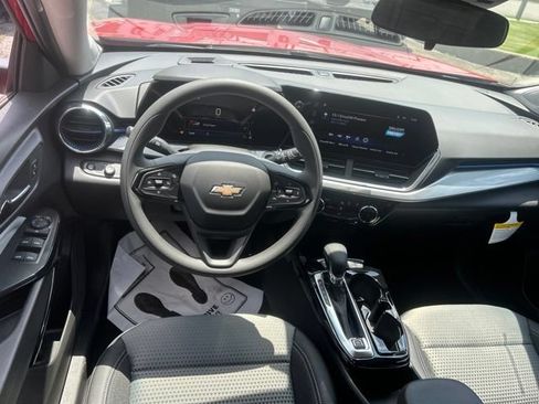 New 2026 Chevrolet Trax LT FWD image 25